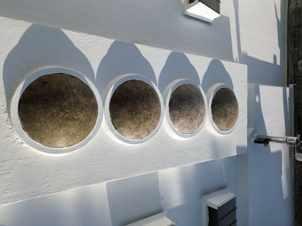 Detalle de claraboyas terminadas con sistema AlligatorHide